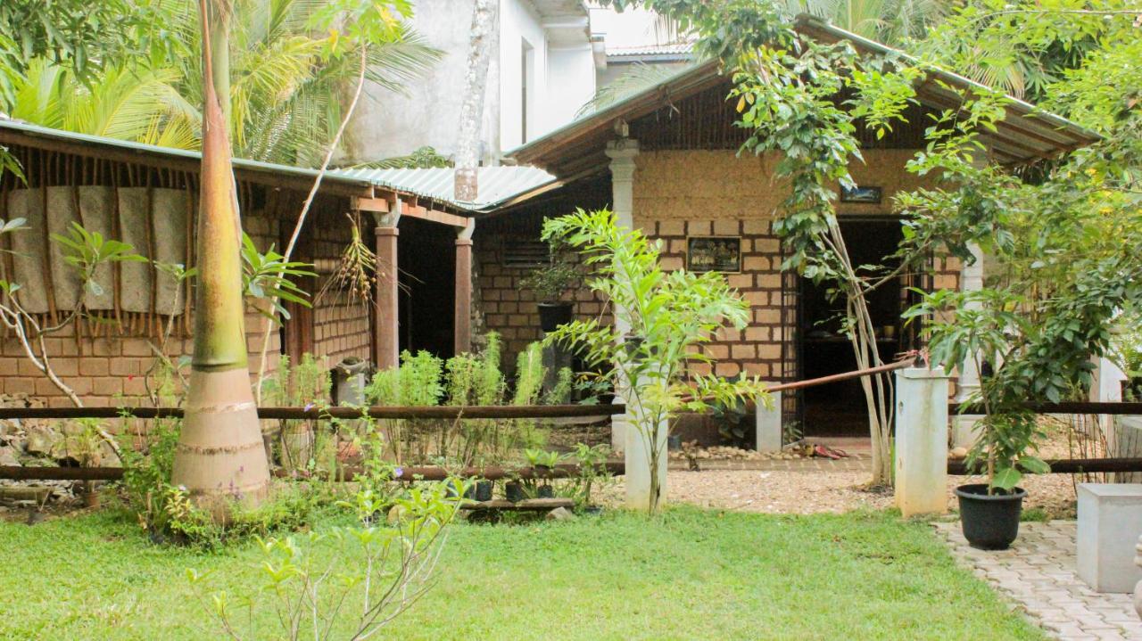 The Mango Leaf Hotel Matara Exterior photo